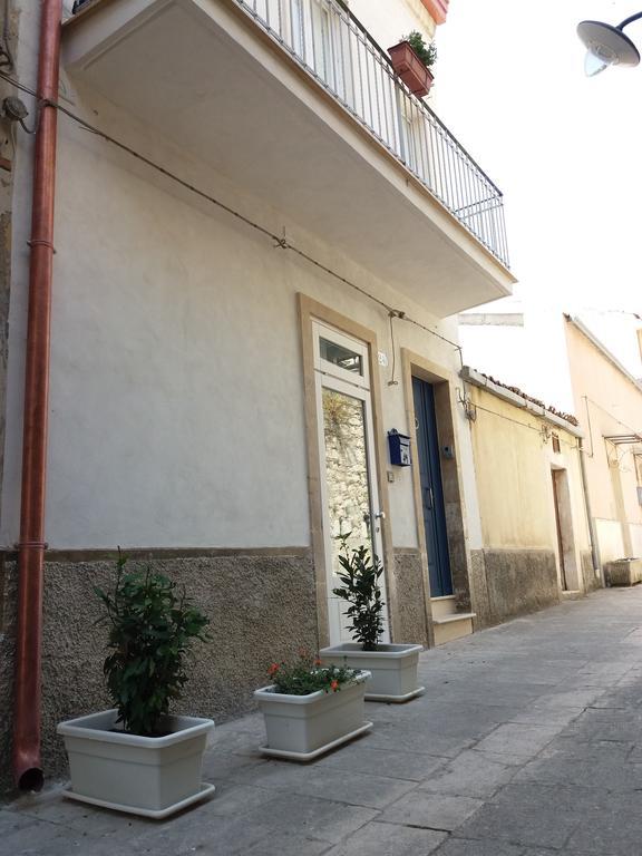 Asfodelo Lägenhet Ragusa Exteriör bild